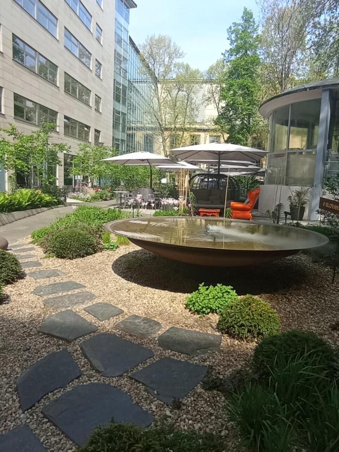 Designed Apartment Next To Vaclav Square With Terrace And Private Garage Prague Luaran gambar
