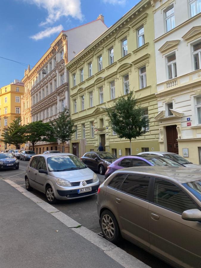 Designed Apartment Next To Vaclav Square With Terrace And Private Garage Prague Luaran gambar