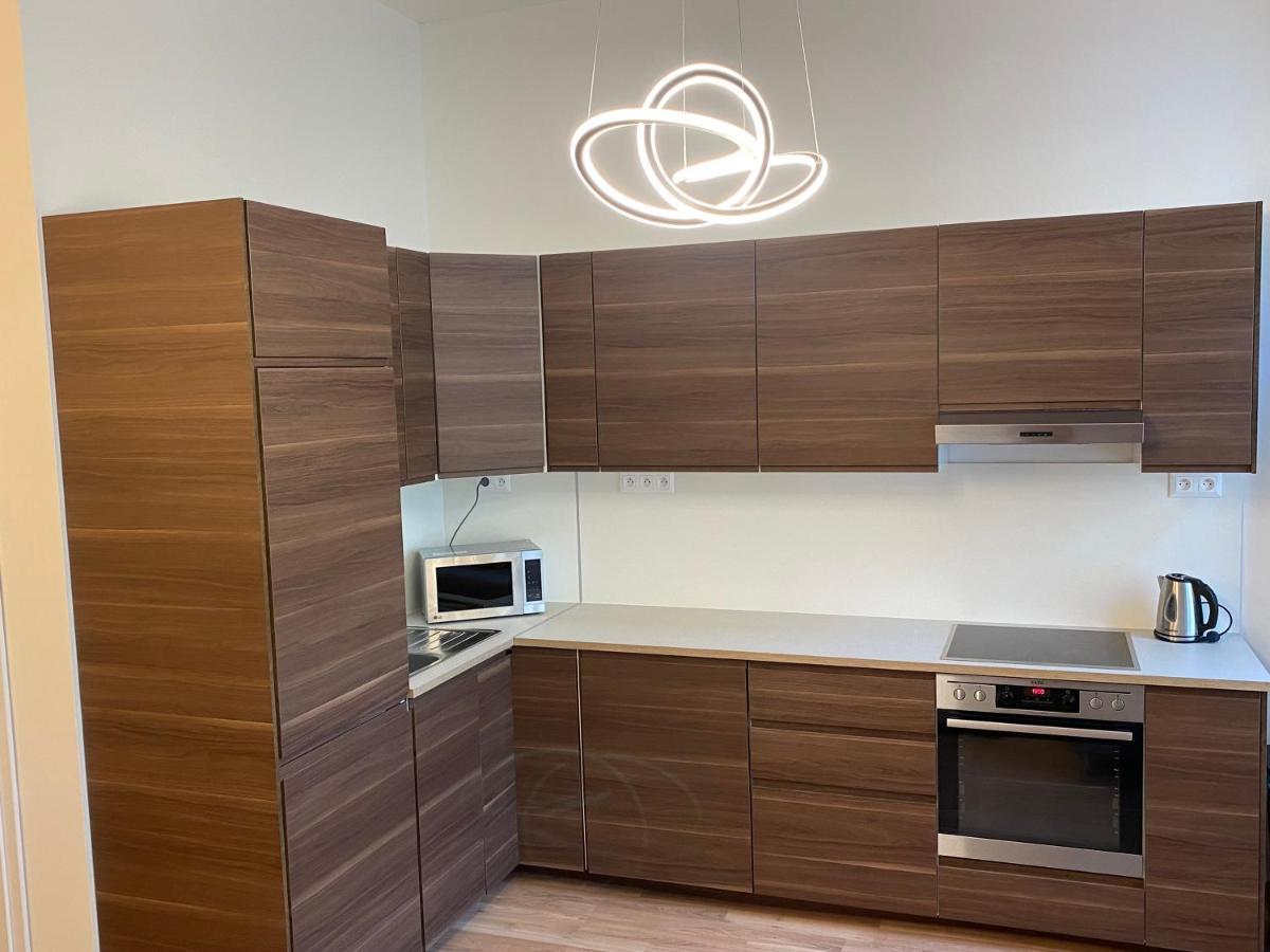 Designed Apartment Next To Vaclav Square With Terrace And Private Garage Prague Luaran gambar