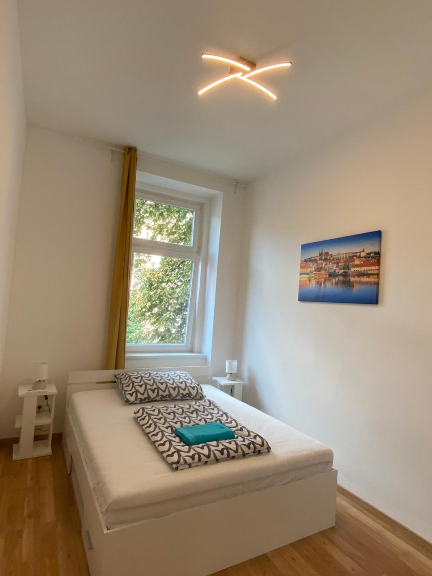 Designed Apartment Next To Vaclav Square With Terrace And Private Garage Prague Luaran gambar